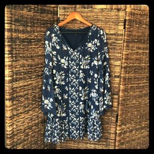 White House Black  Market Bell Sleeved Shift Dress